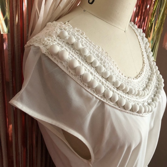 White Button Collar Dress - Picture 4 of 7